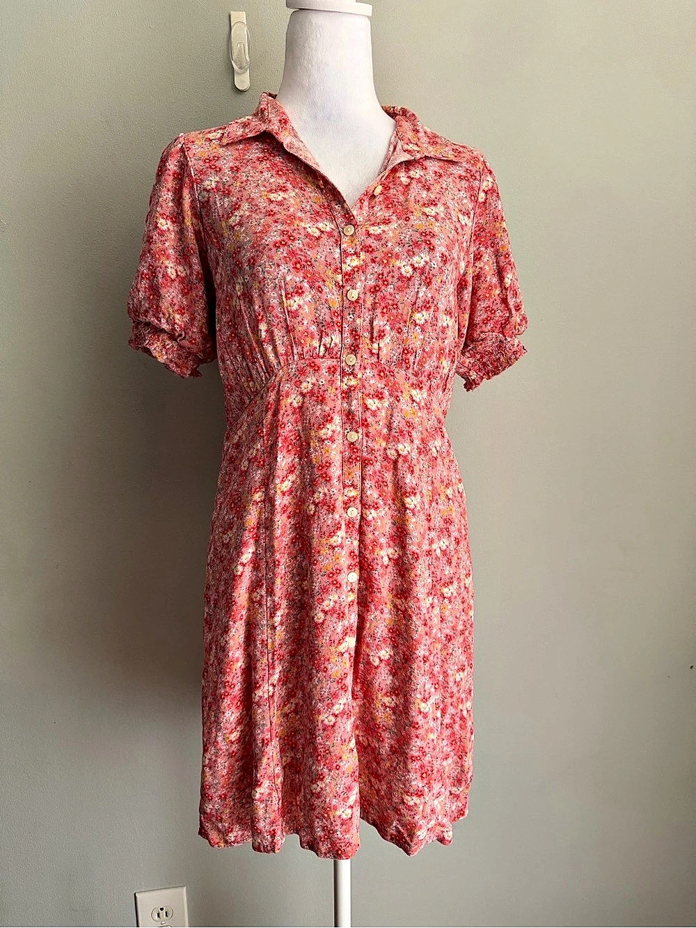 American Eagle Floral Mini Dress in Pink Size Small NWT